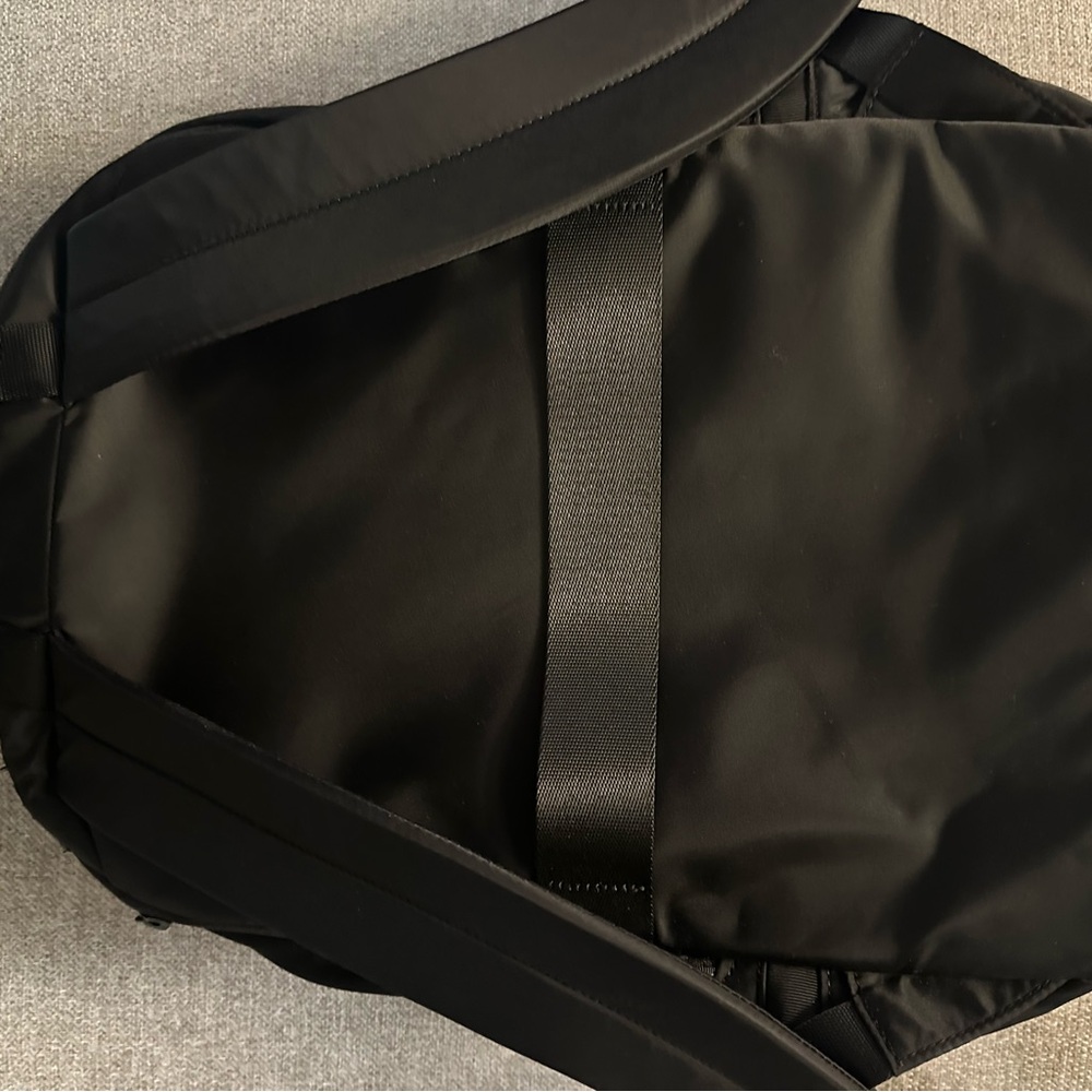 Peloton X Lululemon City Adventurer Backpack - Picture 11 of 11